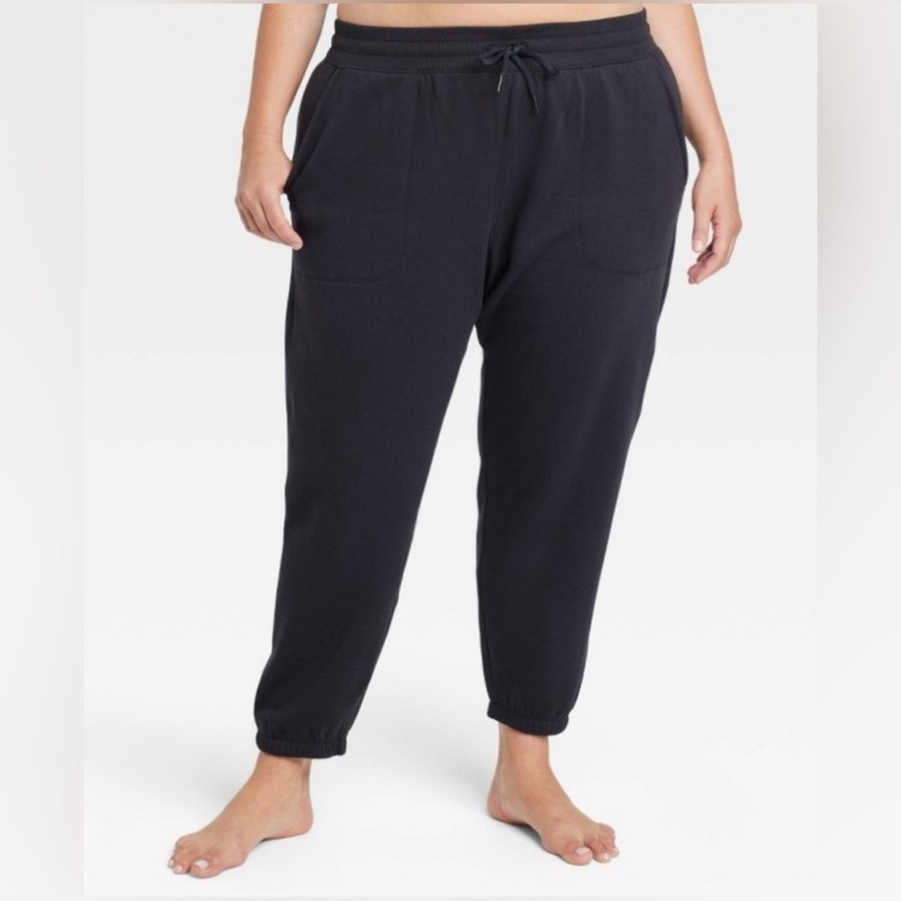 NWT All in Motion Core Fleece Joggers